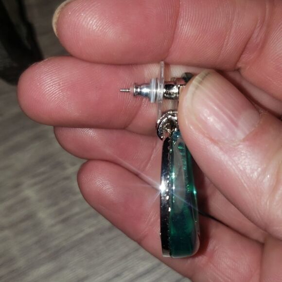 "5/$25" Green/Turquoise 80's style Earrings - Picture 4 of 6